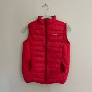 Child’s puffy vest